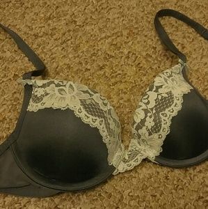 4 for $15 🎉 Bundled - two bras 32B